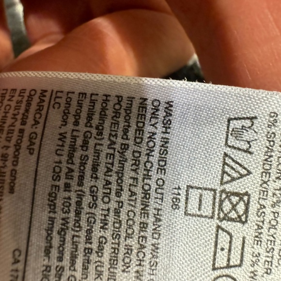 Gap wool mix size S comfortable sweater in good condition - Picture 9 of 9